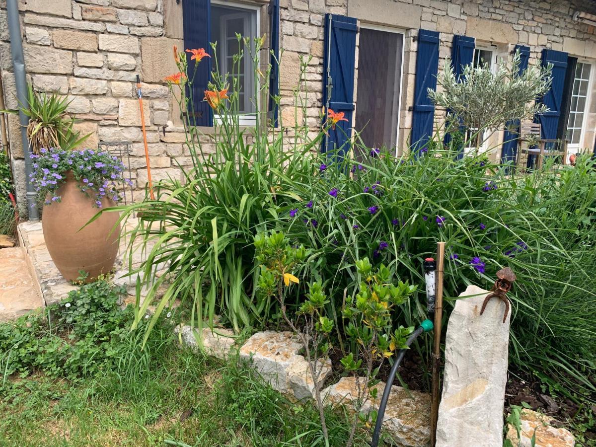 Gite La Longere Bleue Caylus Bagian luar foto